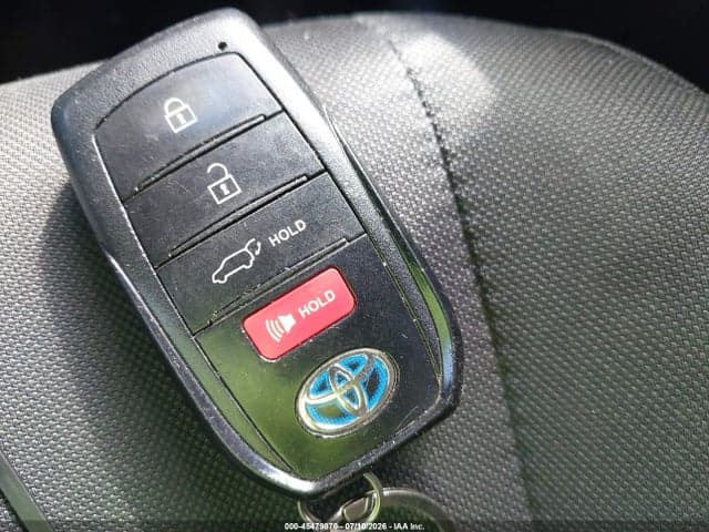 2021 TOYOTA VENZA LE 11