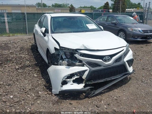 2021 TOYOTA CAMRY SE 6