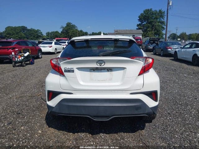 2018 TOYOTA C-HR XLE 17