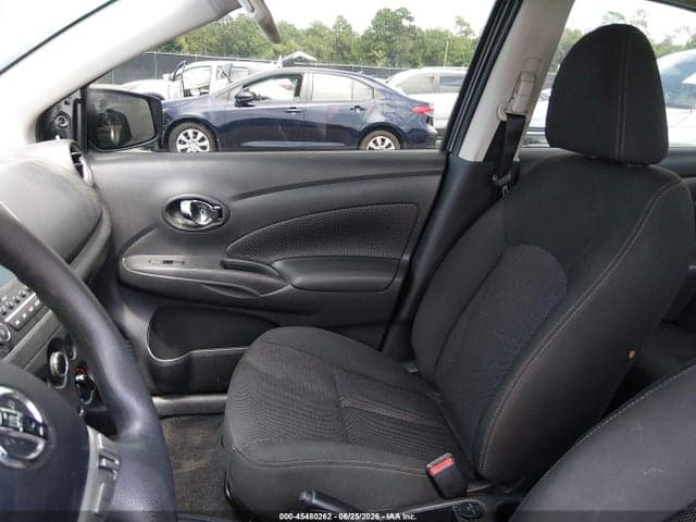 2017 NISSAN VERSA 1.6 SV 5