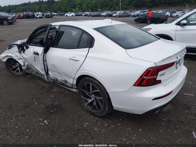 2020 VOLVO S60 T6 MOMENTUM 3
