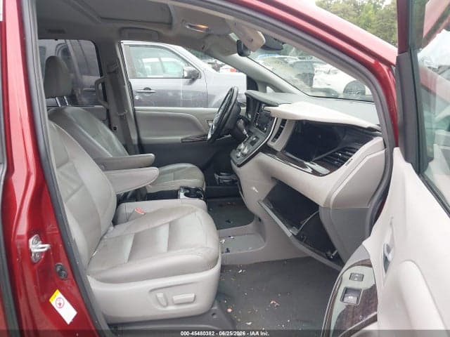 2019 TOYOTA SIENNA XLE 8 PASSENGER 5