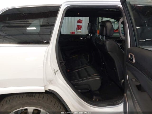 2017 JEEP GRAND CHEROKEE OVERLAND 8