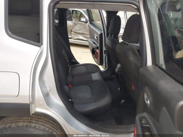 2017 JEEP RENEGADE TRAILHAWK 8