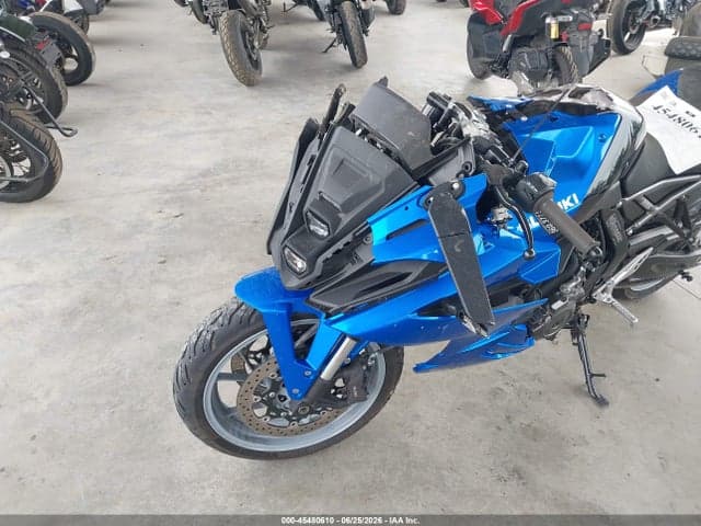 2025 SUZUKI GSX800 F 2