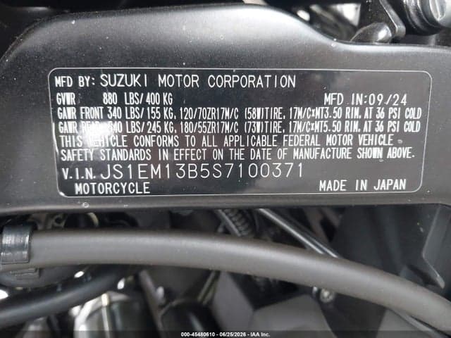 2025 SUZUKI GSX800 F 10