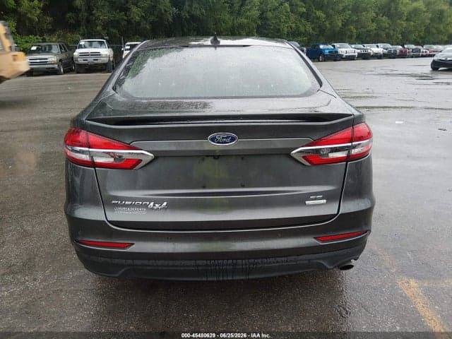 2020 FORD FUSION SE 16