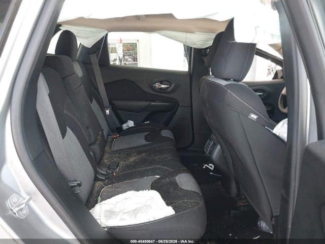 2017 JEEP CHEROKEE SPORT 8