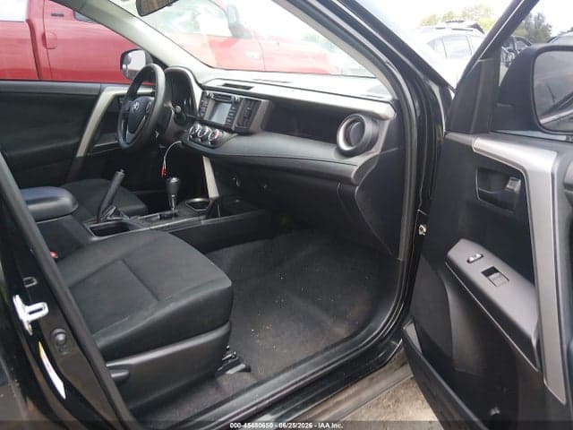 2016 TOYOTA RAV4 LE 5