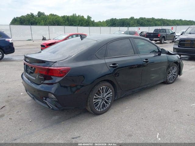 2024 KIA FORTE GT-LINE 4