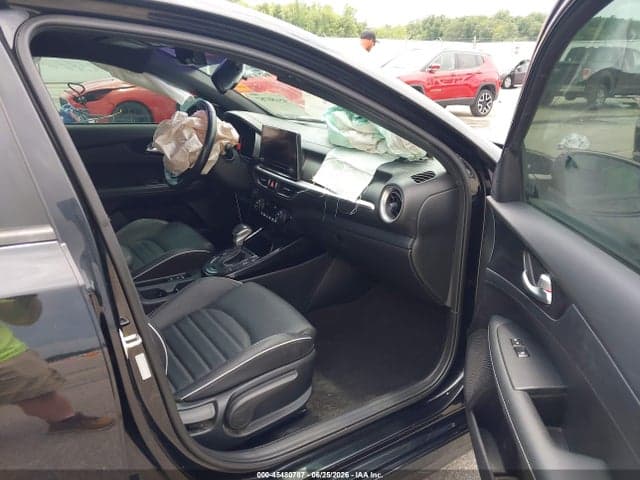 2024 KIA FORTE GT-LINE 5