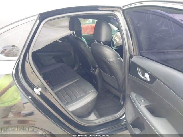 2024 KIA FORTE GT-LINE 8