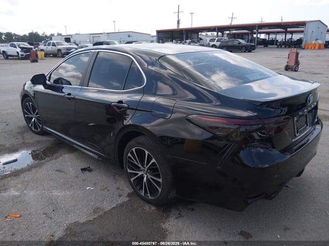 2018 TOYOTA CAMRY SE 3