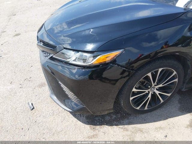 2018 TOYOTA CAMRY SE 6