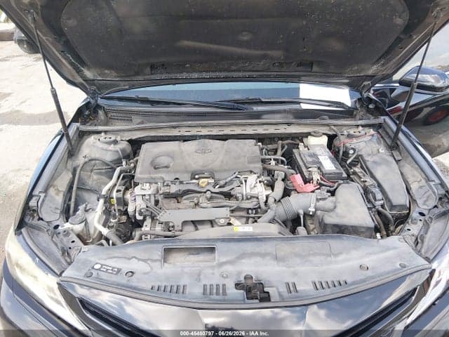 2018 TOYOTA CAMRY SE 10