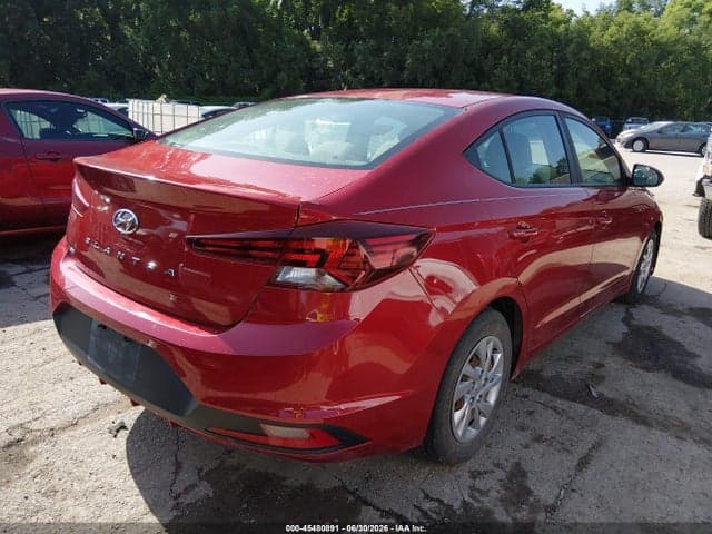 2019 HYUNDAI ELANTRA SE 4