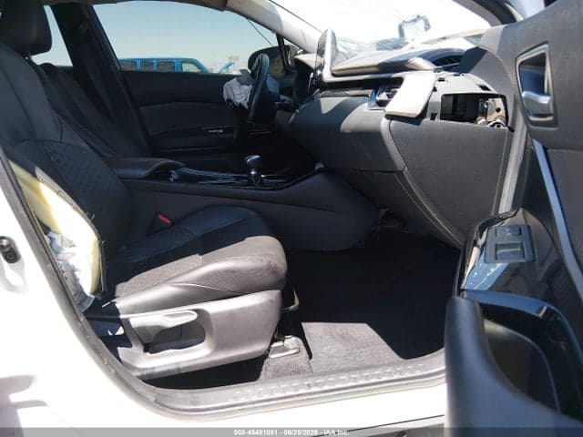 2020 TOYOTA C-HR LIMITED 5