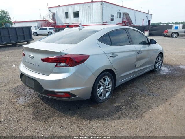 2020 HYUNDAI ELANTRA SEL 4