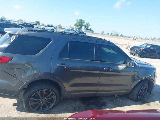 2018 FORD EXPLORER XLT 13