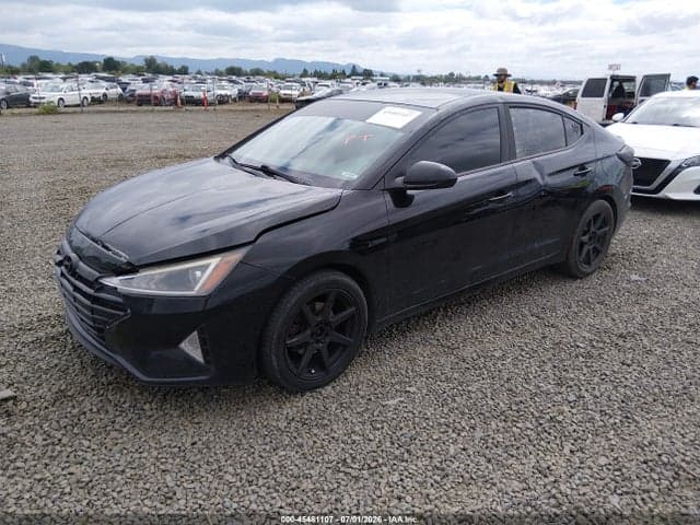 2019 HYUNDAI ELANTRA SE 2