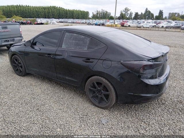 2019 HYUNDAI ELANTRA SE 3
