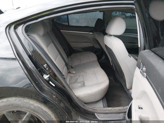2019 HYUNDAI ELANTRA SE 8