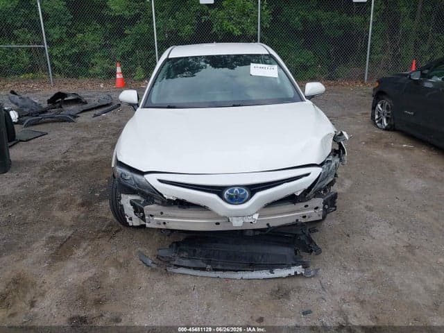 2022 TOYOTA CAMRY SE HYBRID 13