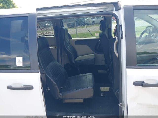 2019 DODGE GRAND CARAVAN SE 8