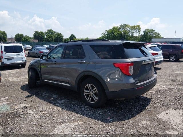 2021 FORD EXPLORER XLT 3