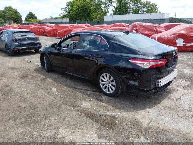 2019 TOYOTA CAMRY LE 3