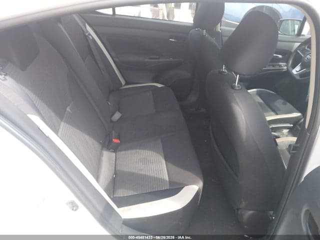 2021 NISSAN VERSA SV XTRONIC CVT 8