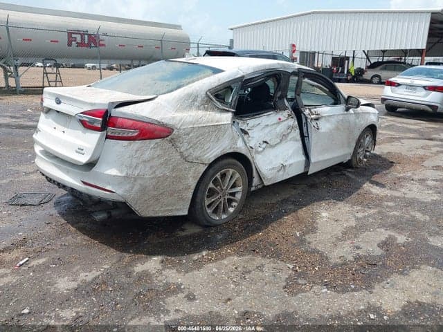 2020 FORD FUSION SE 4