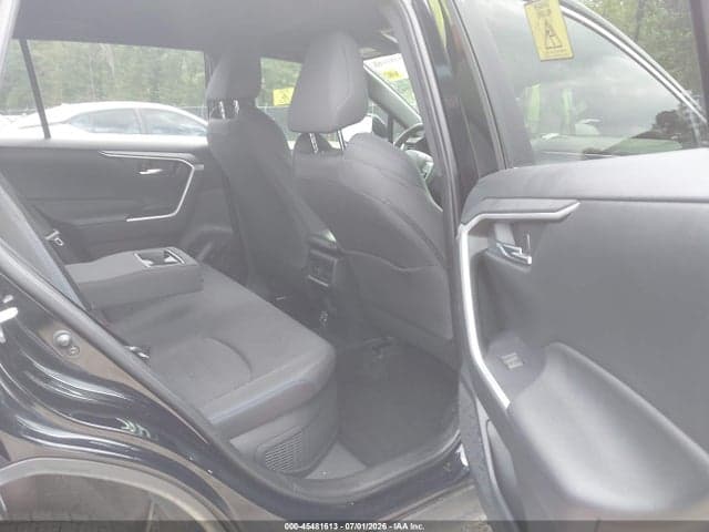 2022 TOYOTA RAV4 HYBRID SE 8