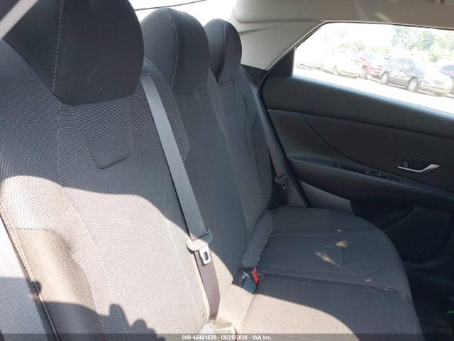 2023 HYUNDAI ELANTRA SE 8
