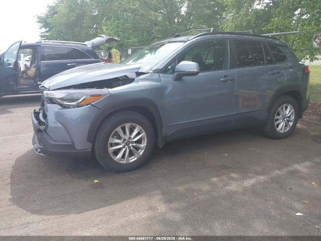 2022 TOYOTA COROLLA CROSS LE 2