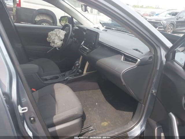 2022 TOYOTA COROLLA CROSS LE 5