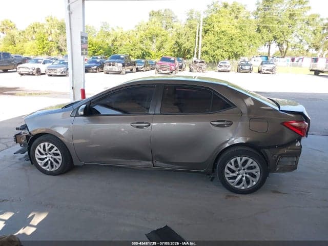 2017 TOYOTA COROLLA LE 15
