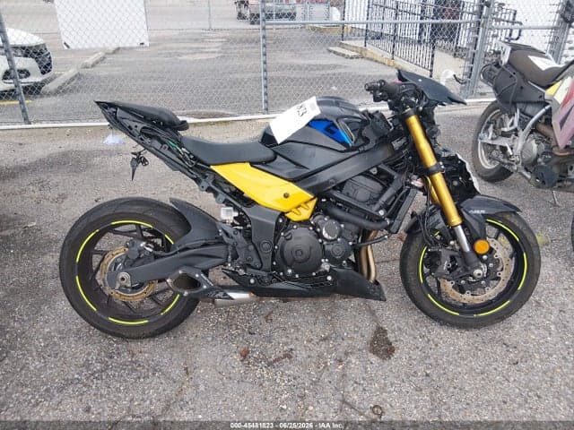 2022 SUZUKI GSX-S750 M/Z 11