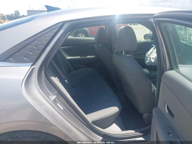 2024 HYUNDAI ELANTRA SEL 8