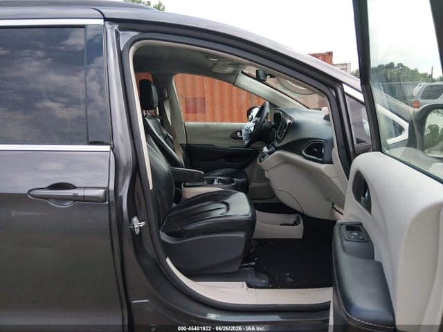2020 CHRYSLER VOYAGER LXI 5