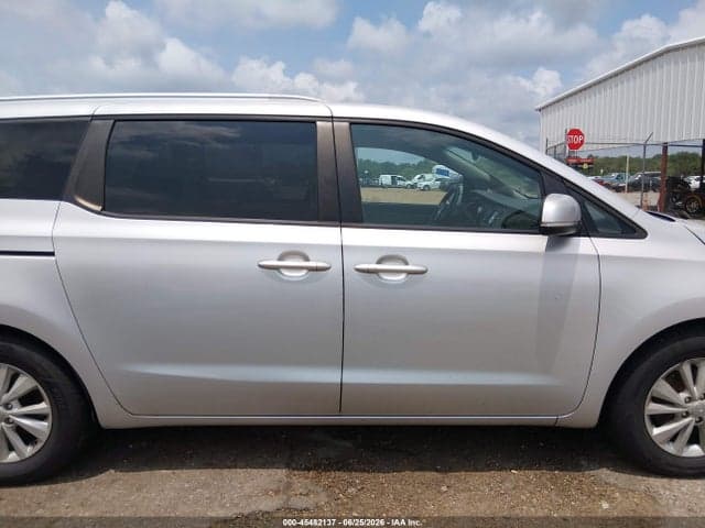 2017 KIA SEDONA LX 14