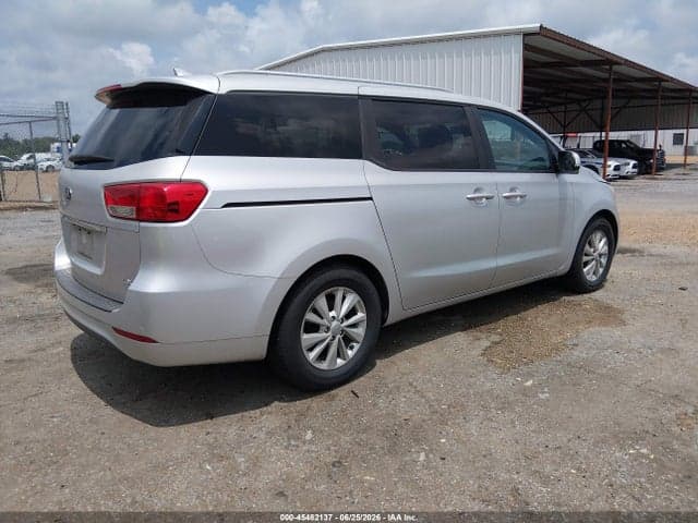 2017 KIA SEDONA LX 4