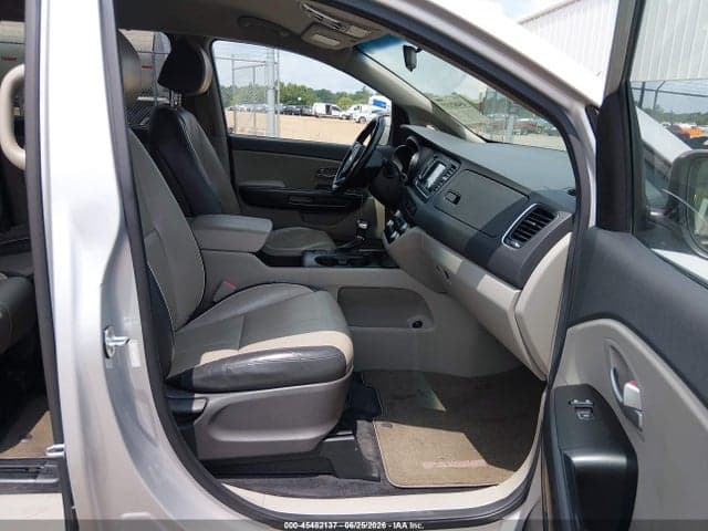 2017 KIA SEDONA LX 5