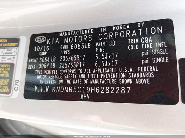 2017 KIA SEDONA LX 9