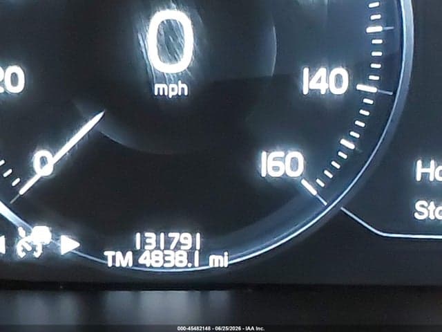 2017 VOLVO XC90 T6 MOMENTUM 15
