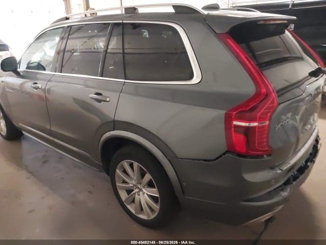 2017 VOLVO XC90 T6 MOMENTUM 3