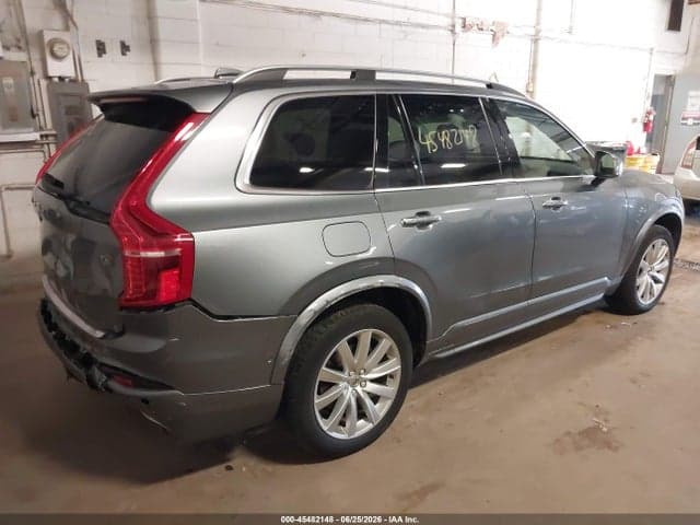 2017 VOLVO XC90 T6 MOMENTUM 4