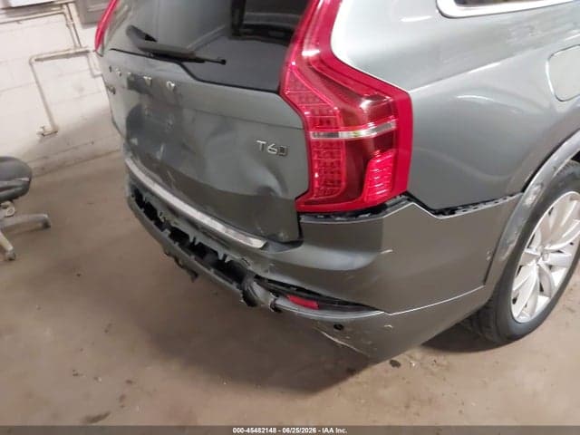 2017 VOLVO XC90 T6 MOMENTUM 6
