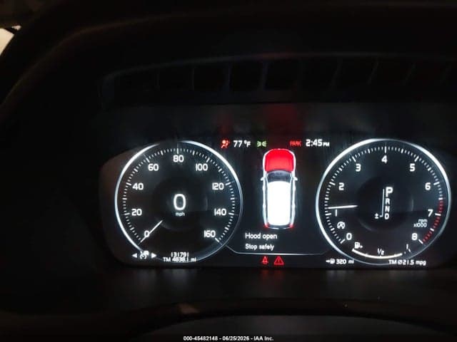 2017 VOLVO XC90 T6 MOMENTUM 7