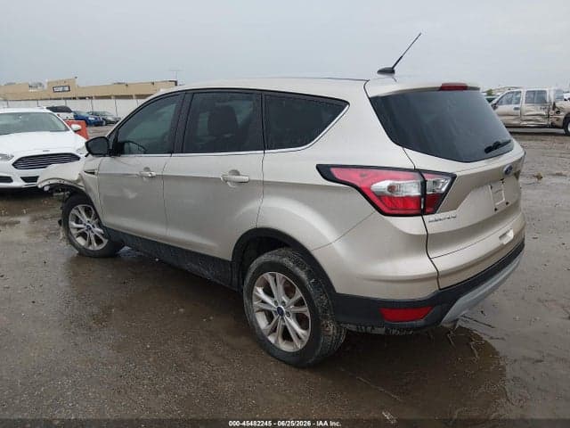 2017 FORD ESCAPE SE 3